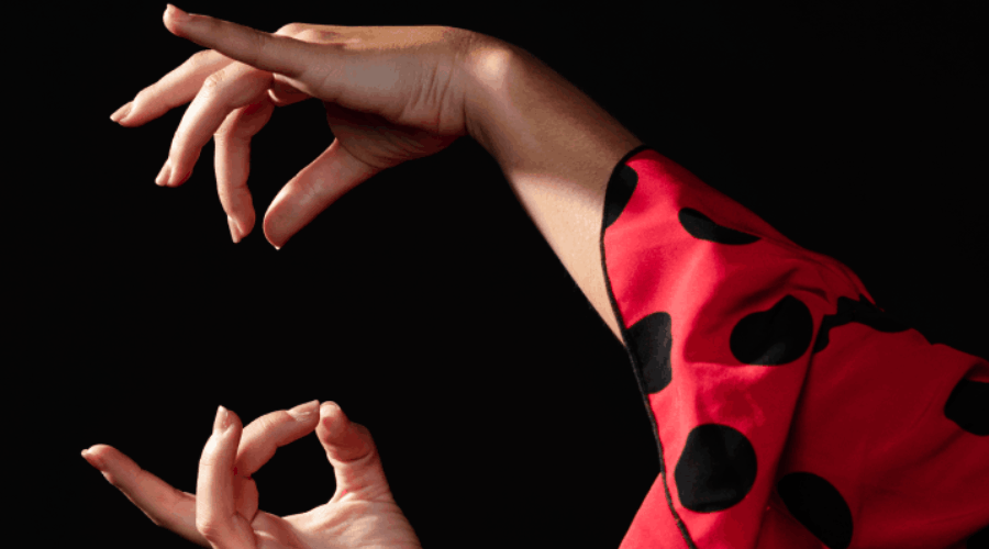 close-up-flamenca-woman-performing-floreo (1) (1)
