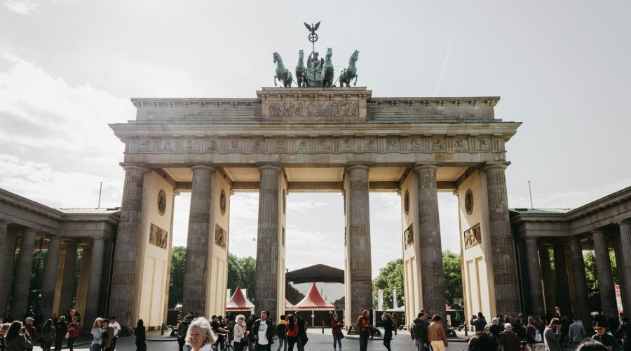 marius-serban-iFtuhgn7fYs-unsplash